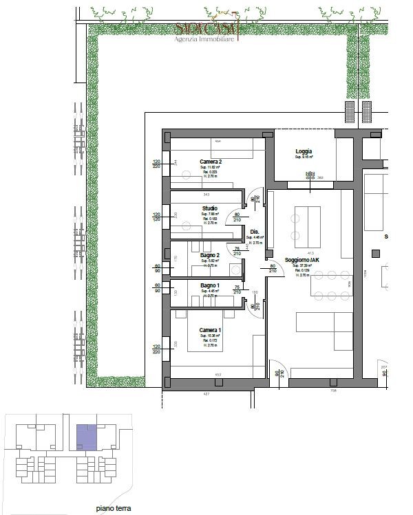Appartamento con tre camere da letto e giardino