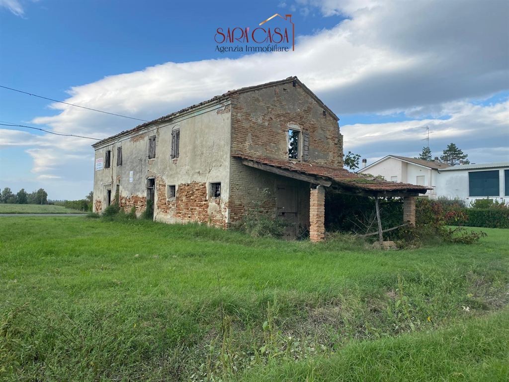 FABBRICATO DA RISTRUTTURARE CON AMPIO GIARDINO DI OLTRE 1100 mq