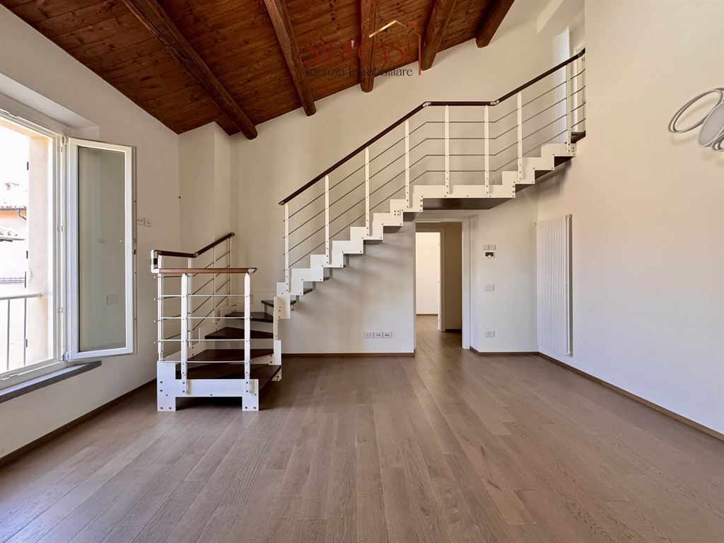 Recente appartamento con due camere da letto e due bagni