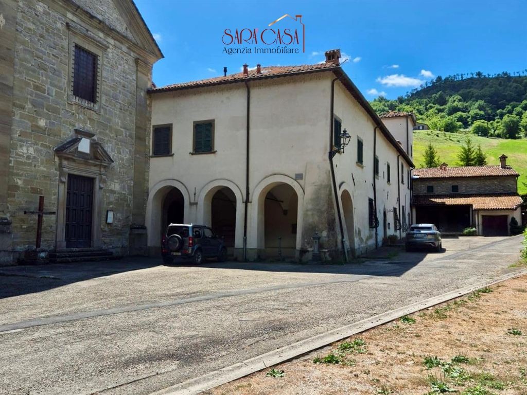 APPARTAMENTO CON DUE CAMERE DA LETTO IMMERSO NEL VERDE