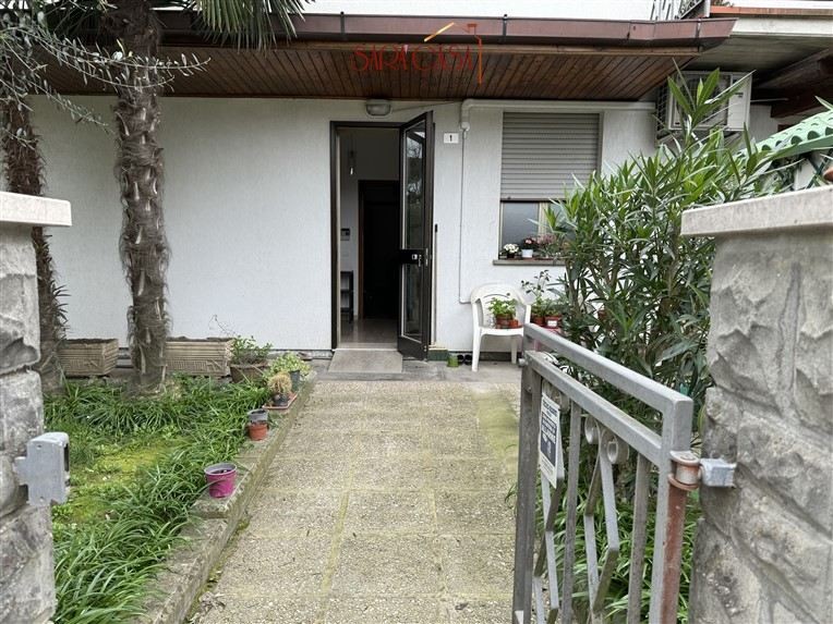 CASA BIFAMILIARE SU LOTTO ESCLUSIVO DI 450 mq