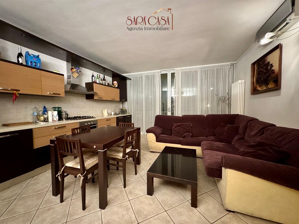 PORZIONE DI BIFAMILIARE DISPOSTA SU PIU' LIVELLI CON CORTE ESCLUSIVA