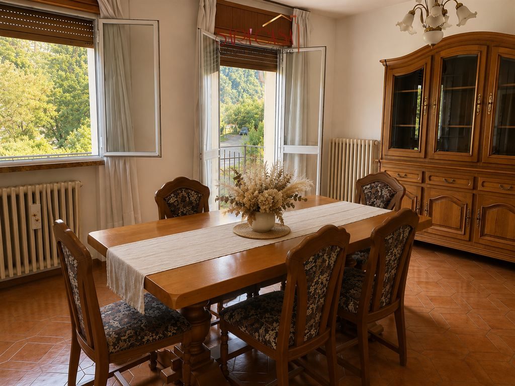 Villetta d'angolo con giardino esclusivo e tre camere da letto