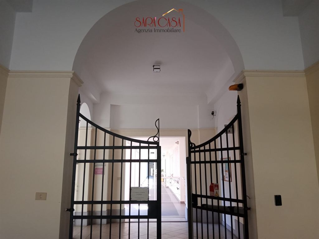 APPARTAMENTO CON TERRAZZO E CANTINA