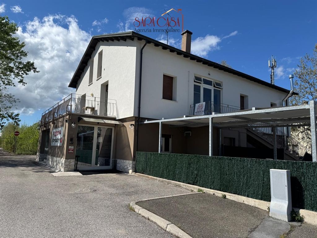 Laboratorio in ottimo stato di manutenzione, ideale per investimento