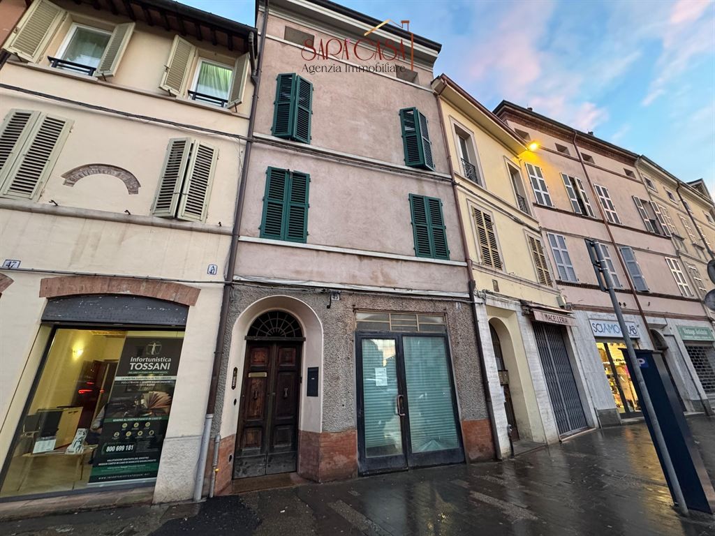 GRAZIOSO BILOCALE A REDDITO IN CENTRO STORICO